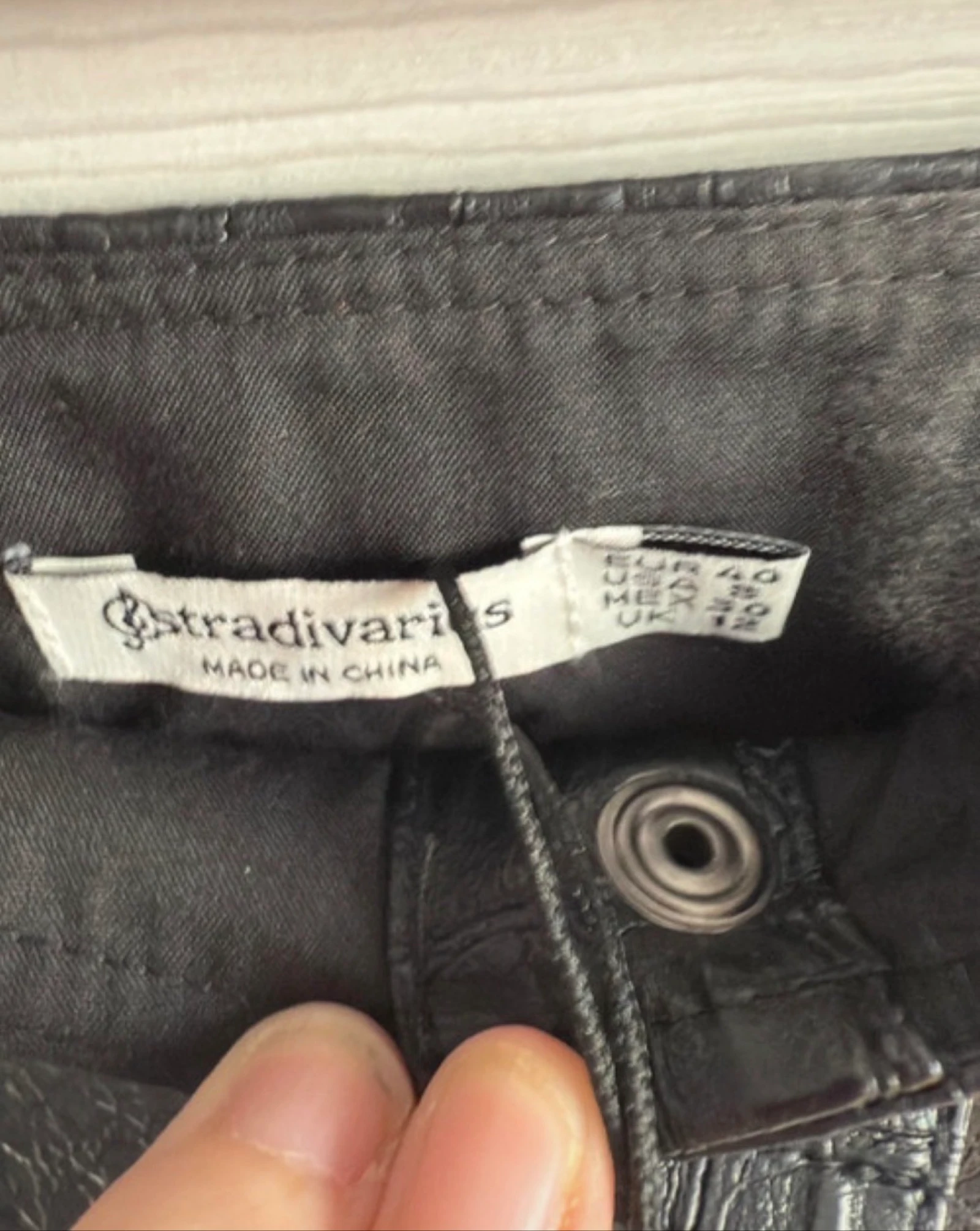 Saia com efeito de crocodilo da Stradivarius (Tamanho 40) – photo 3